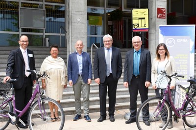 Grenzen in Frage stellen