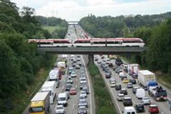 Der Schweizer Güterverkehr verzeichnet zwar Abnahmen, das ist aber nicht auf die Verkehrspolitik zurückzuführen.