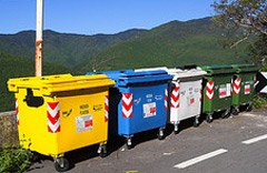 Alpengemeinde: vorbildhafte Mülltrennung.