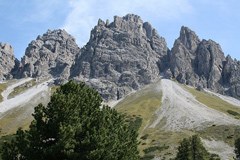 "Dolomiten des Nordens": Die steilen Wände des Kalkkögels in Tirol/A sind bei ambitionierten KlettererInnen und WandererInnen beliebt.