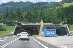 Gotthard_c_Grzegorz-Swiech_wikimedia.jpg