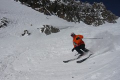 Bergsport ausüben und gleichzeitig die negativen Auswirkungen auf das Klima begrenzen. Eine Skischule zeigt Möglichkeiten auf.