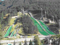 Tremplins de saut à ski de Turin/I : un site fermé et inutilisé.