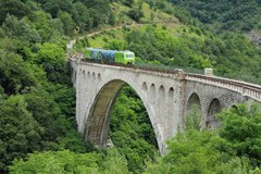 Découvrir la montagne à bord du train " Alpes juliennes " : une excursion dominicale exceptionnelle.