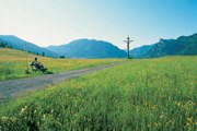 Wandern zählt zu den sanften Formen des Tourismus, die Ammergauer Alpen bieten ca. 500 km gut ausgebaute Wanderwege unterschiedlicher Schwierigkeitsgrade.