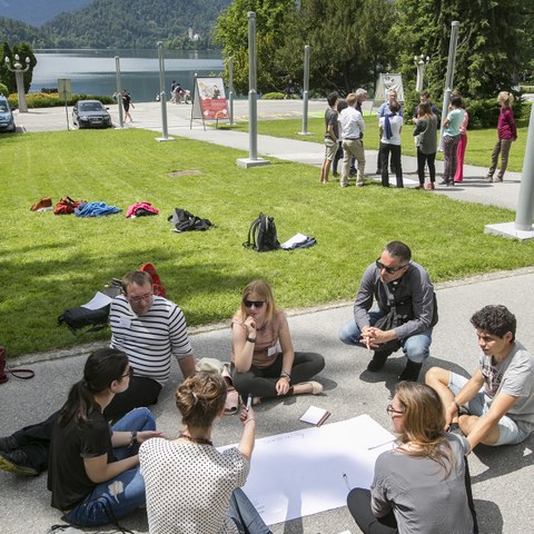 180525 Annual Conference_workshop sessions outside(c) Vesna Klemencic  (2), enlarged picture.