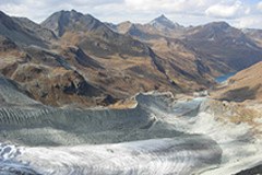 I cambiamenti climatici riducono il potenziale idroelettrico, nonostante il momentaneo aumento dell'acqua di fusione dei ghiacciai.