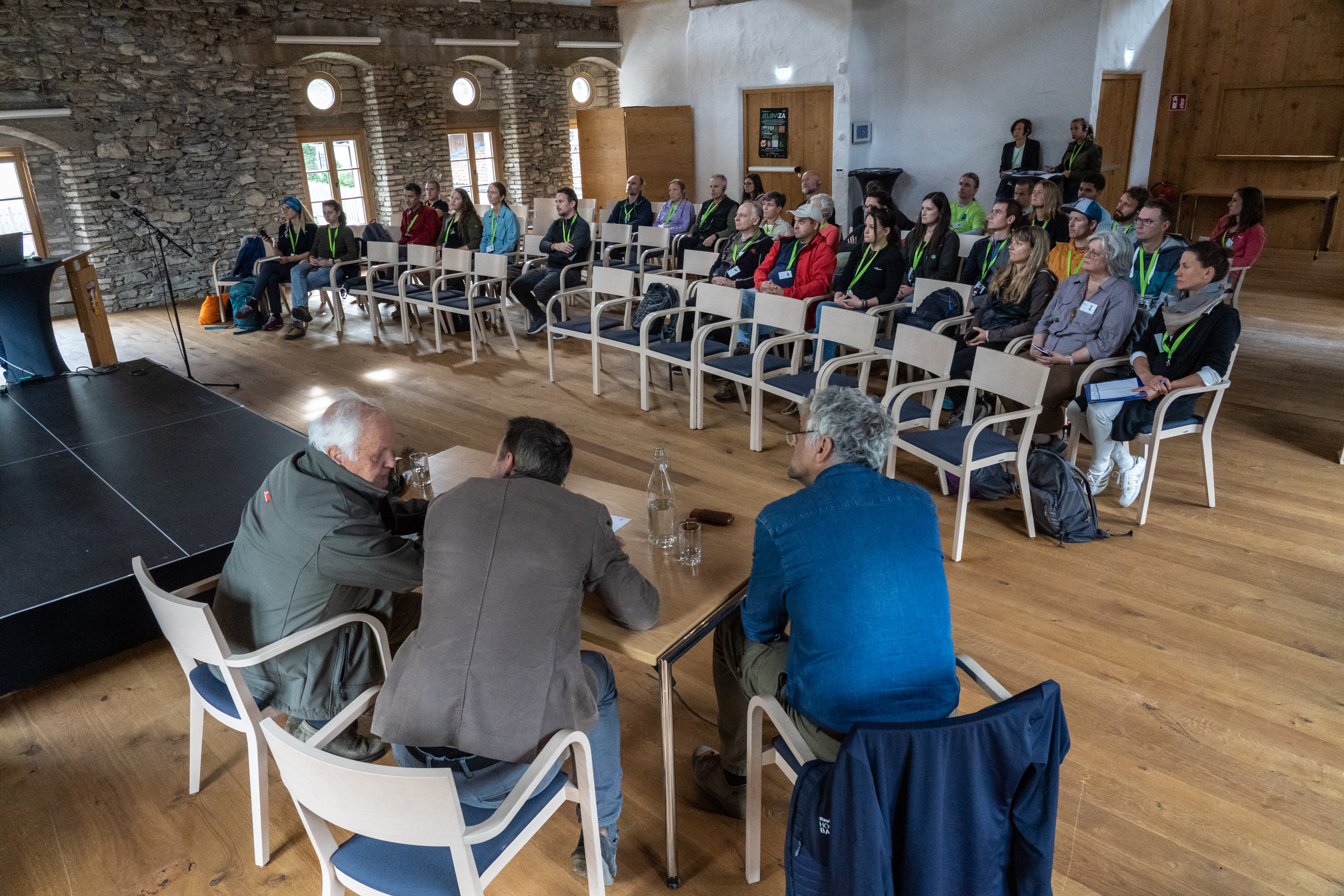 1 JeloviZA (c) Samo Khan