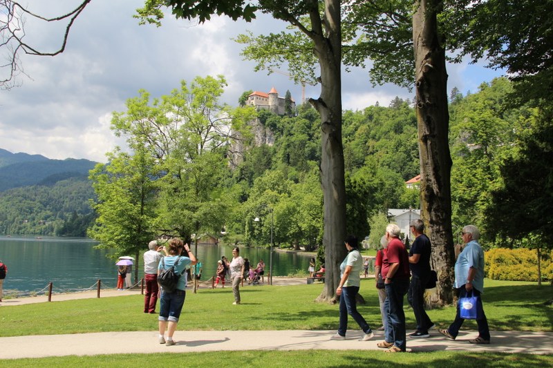 180525 Annual Conference_tourists in Bled_Slovenia (c) CIPRA  (37)