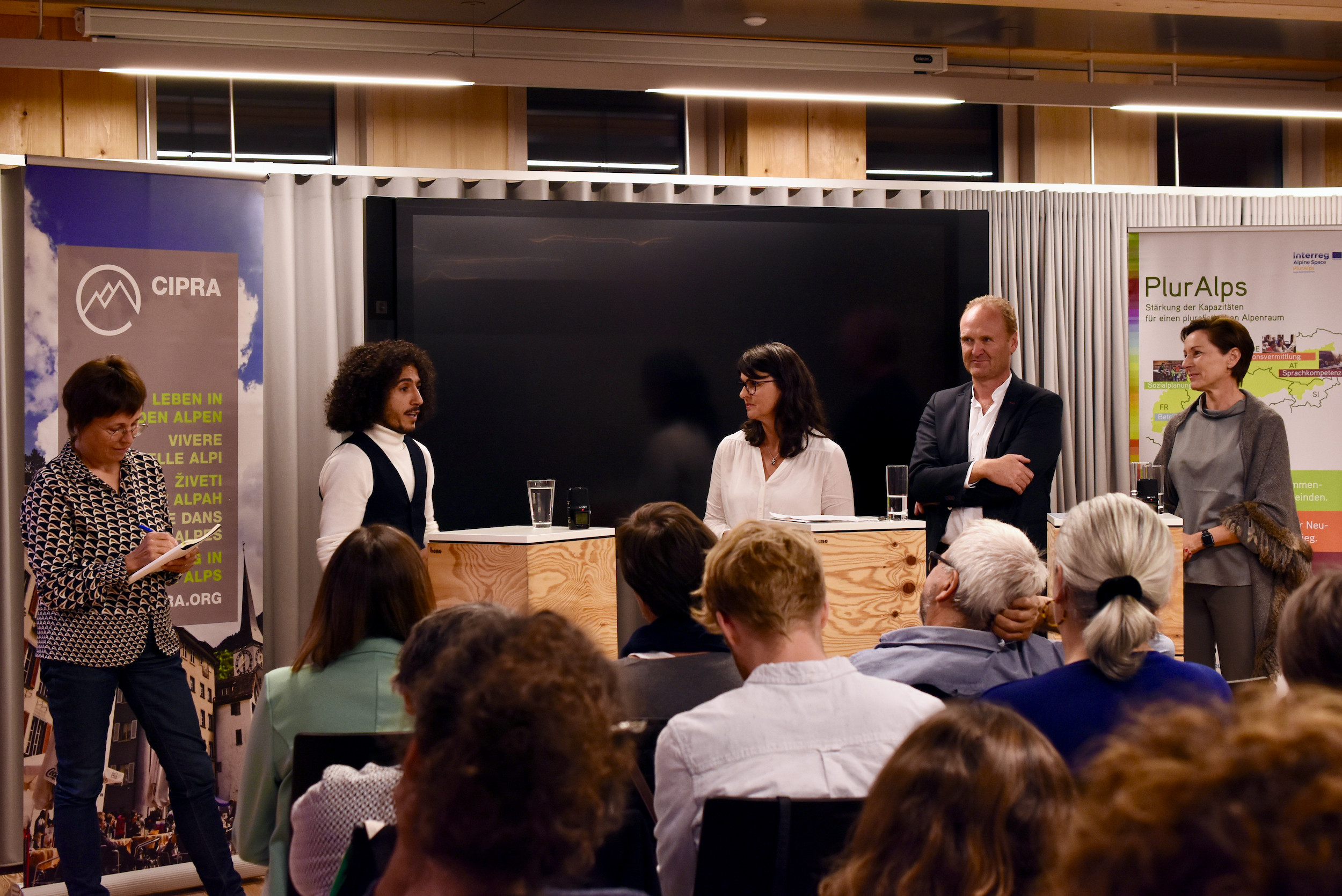 190925 SzA Vernissage(c)CarolineBegle   57