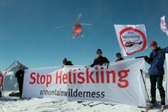 3403_Heliskiing.jpg