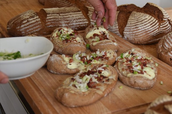 4.1_Alpfoodway_(c) Caroline Begle, CIPRA International_600x400.jpg