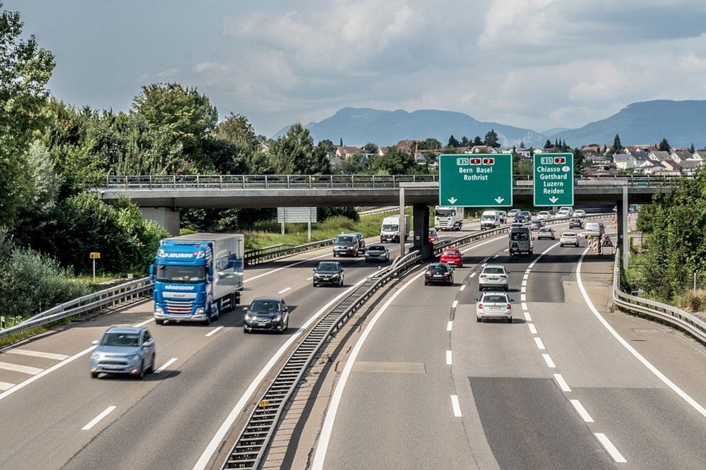 A1-Autobahnbrücke Schweiz_web (c) Jag9889_wikimedia.org.jpg