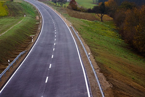 aM_Strasse_617407_original_R_K_B_by_Rainer Sturm_pixelio.jpg