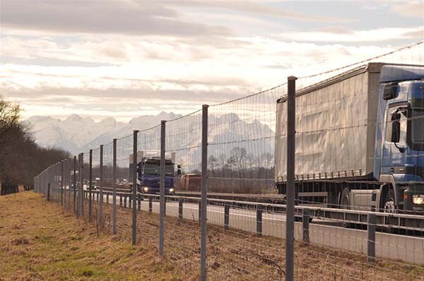 Autobahn-CBegle _19_ _Large_bea.jpg