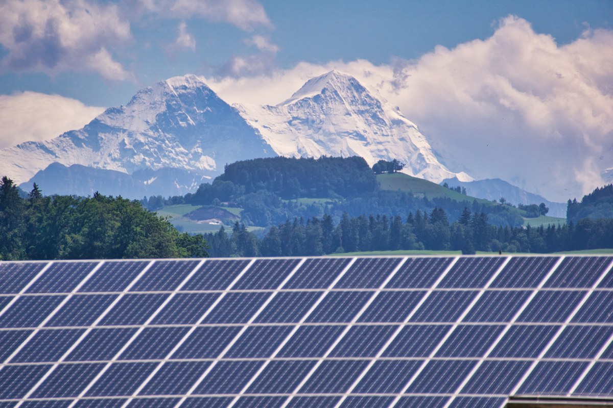 CO2-Gesetz_solar-5333073 (c) Roy Buri, pixabay.jpg