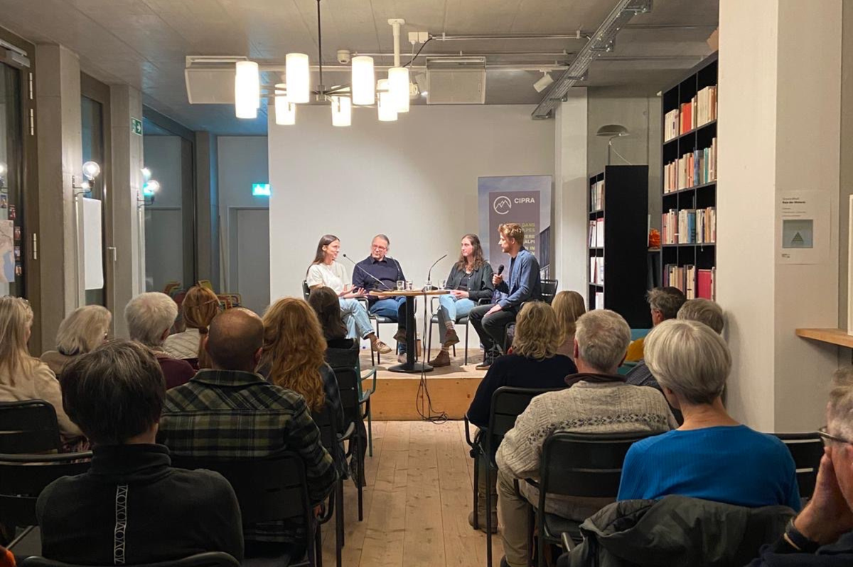 DE_Berge lesen 2025_web 4.png