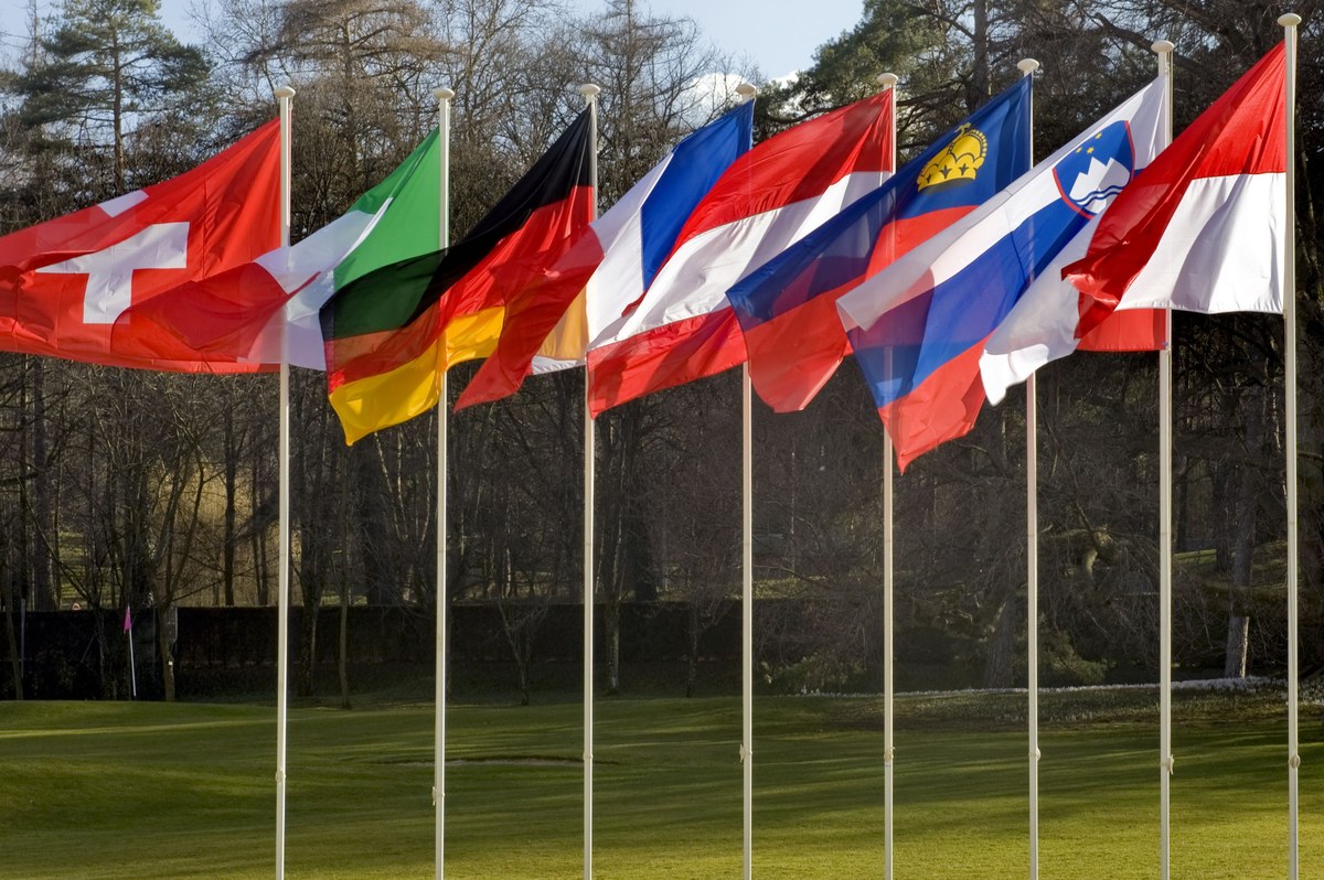 Dixieme conference de la convention alpine.jpg