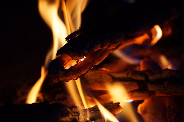 Feuer (c) Martin Jäger pixelio.de.jpg