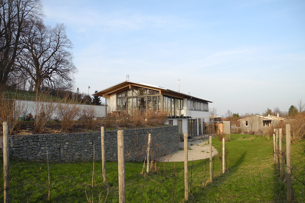 Flaechen sparen_2_Weyarn_SiedlungamSchmiedberg (c) Verein LandLuft.png