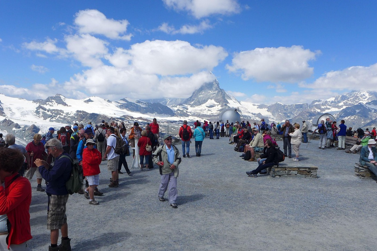 SL_26_Gletschertourismus Matterhorn_ c Pixabay rhysara.png