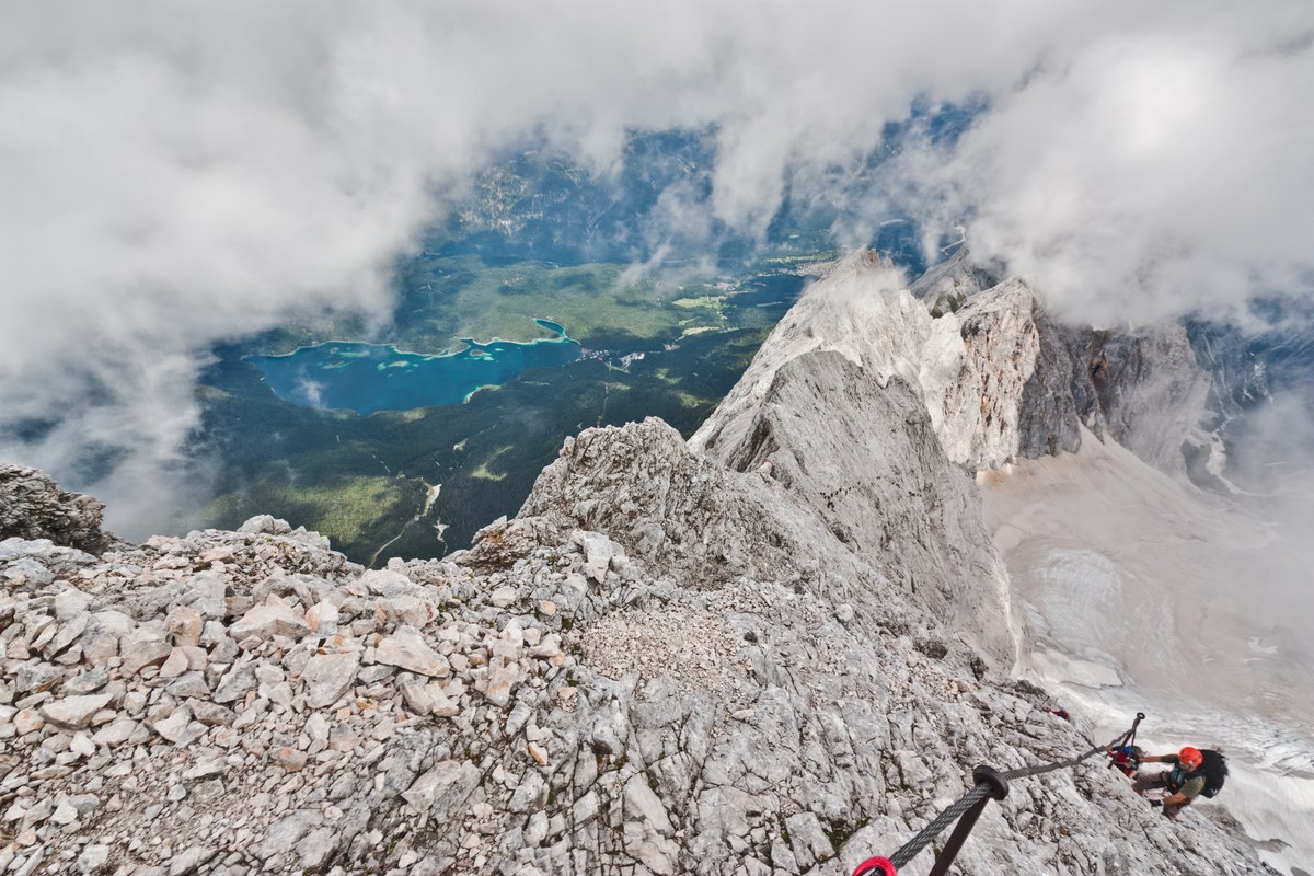 Höllental_Klettersteig_Zugspitze,_Eibsee.jpg