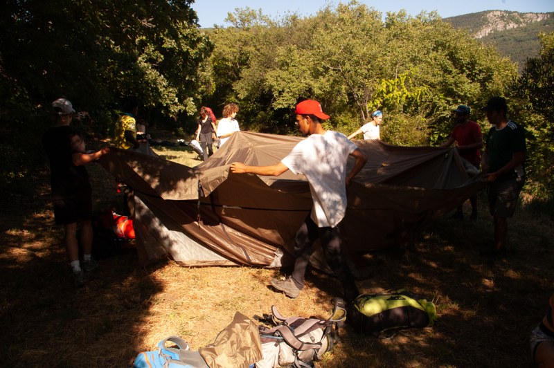 Im Projekt «Via Alpina Youth» lernen junge Menschen aus verschiedenen sozialen Schichten die Via Alpina kennen. © Filip Fratina