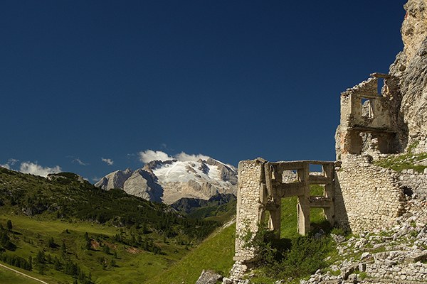 Marmolata_(c)flickr_John Mason.jpg