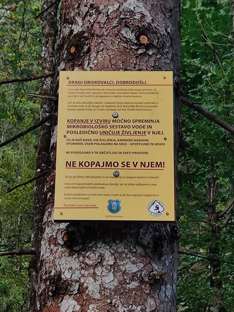 SI_26_Izvir_opozorilna tabla.jpg