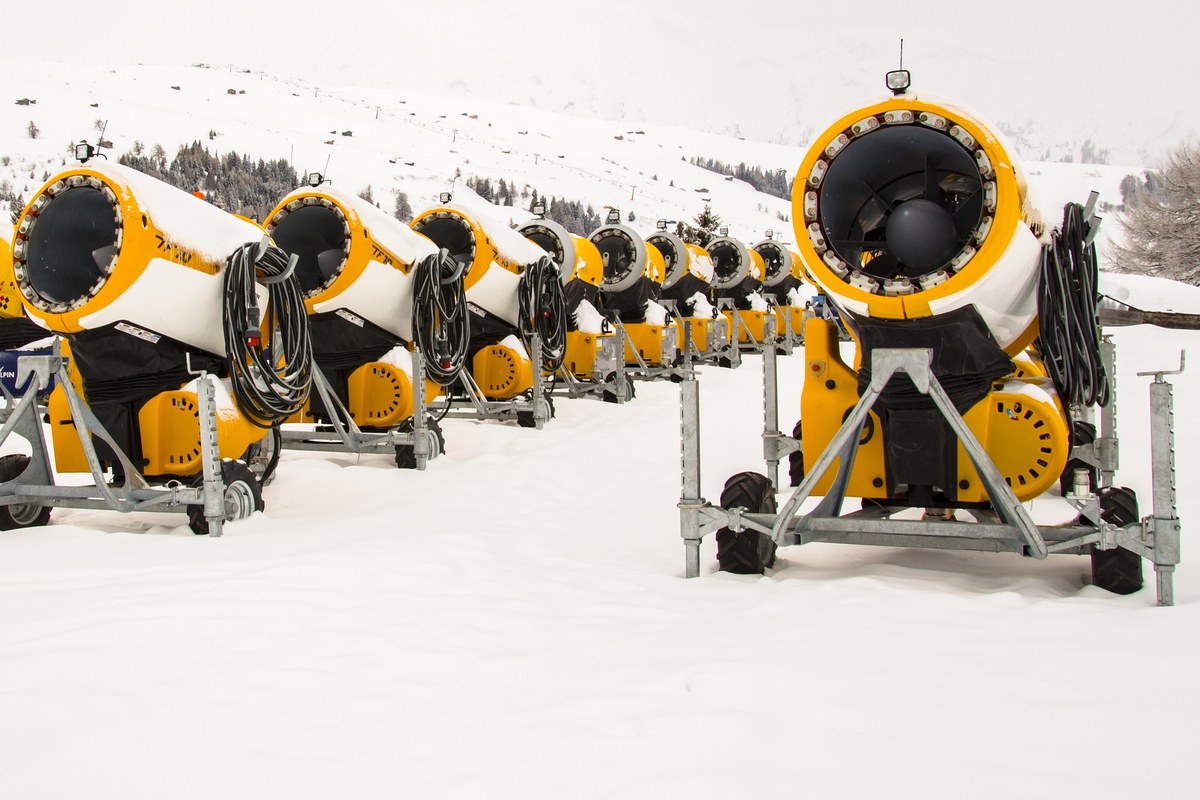 snow-cannons-g19ff027c0_1920.jpg