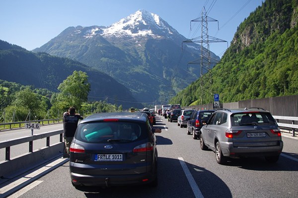 Stau am Gotthard (c) dvdbramhall.jpg