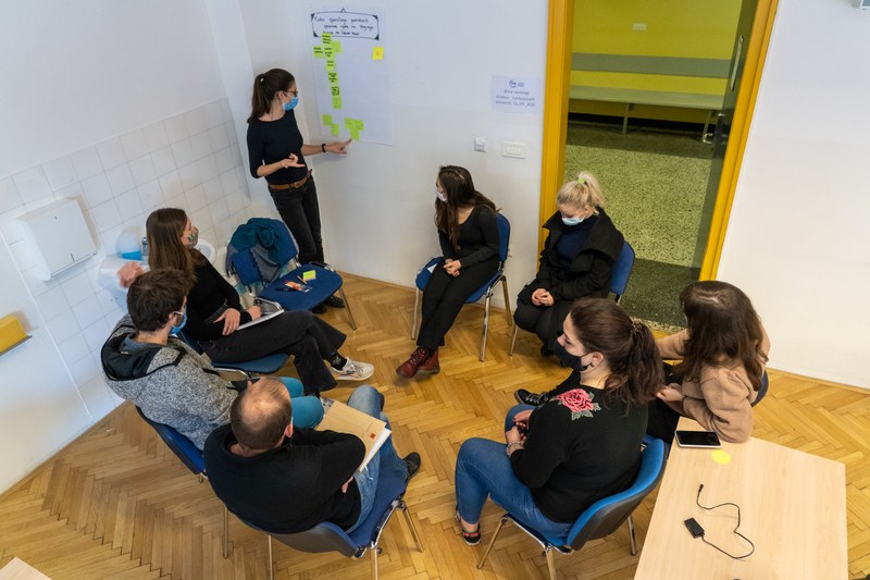 Udeleženci na delavnici Kako sporočanje podnebnih sprememb vpliva na izvajanje ukrepov na lokalni ravni (Foto Samo Kham)