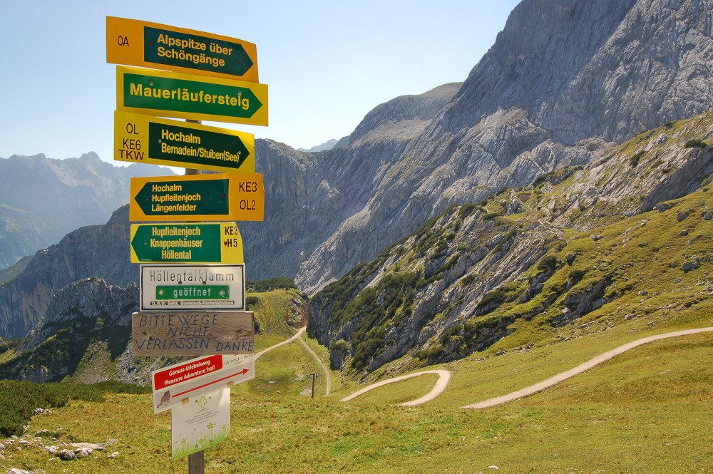 Wegweiser Alpspitz Garmisch web (c) pixelteufel, flickr.com.jpg