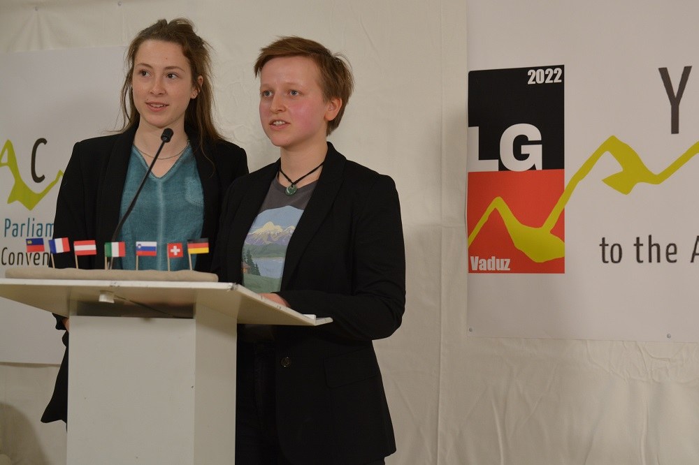 YPAC c Eugen Naegele.JPG