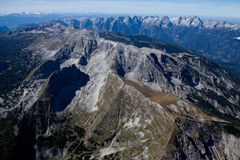Gorska skupina Warscheneck: gradnja smučarske arene pomeni kršitev določb Alpske konvencije.