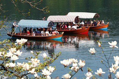 Med željami po oddihu in pritiski na gorska območja
